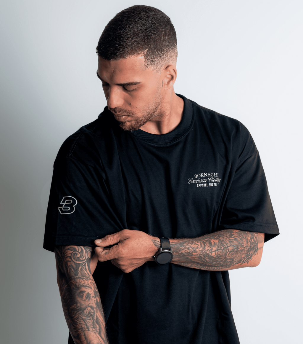 Camiseta Oversized Black logo Minimalista